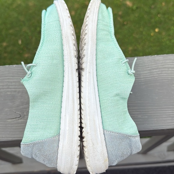 Hey Dude Girls Wendy Glitter Shoes (Color: Moon Stone)(Size: Y5 or L6) EUC - Picture 9 of 14